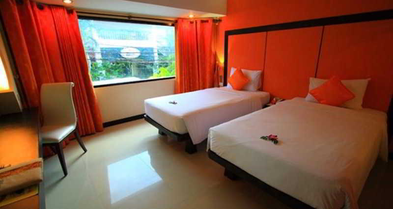 The Royal Palm Beach Front Patong Exterior foto