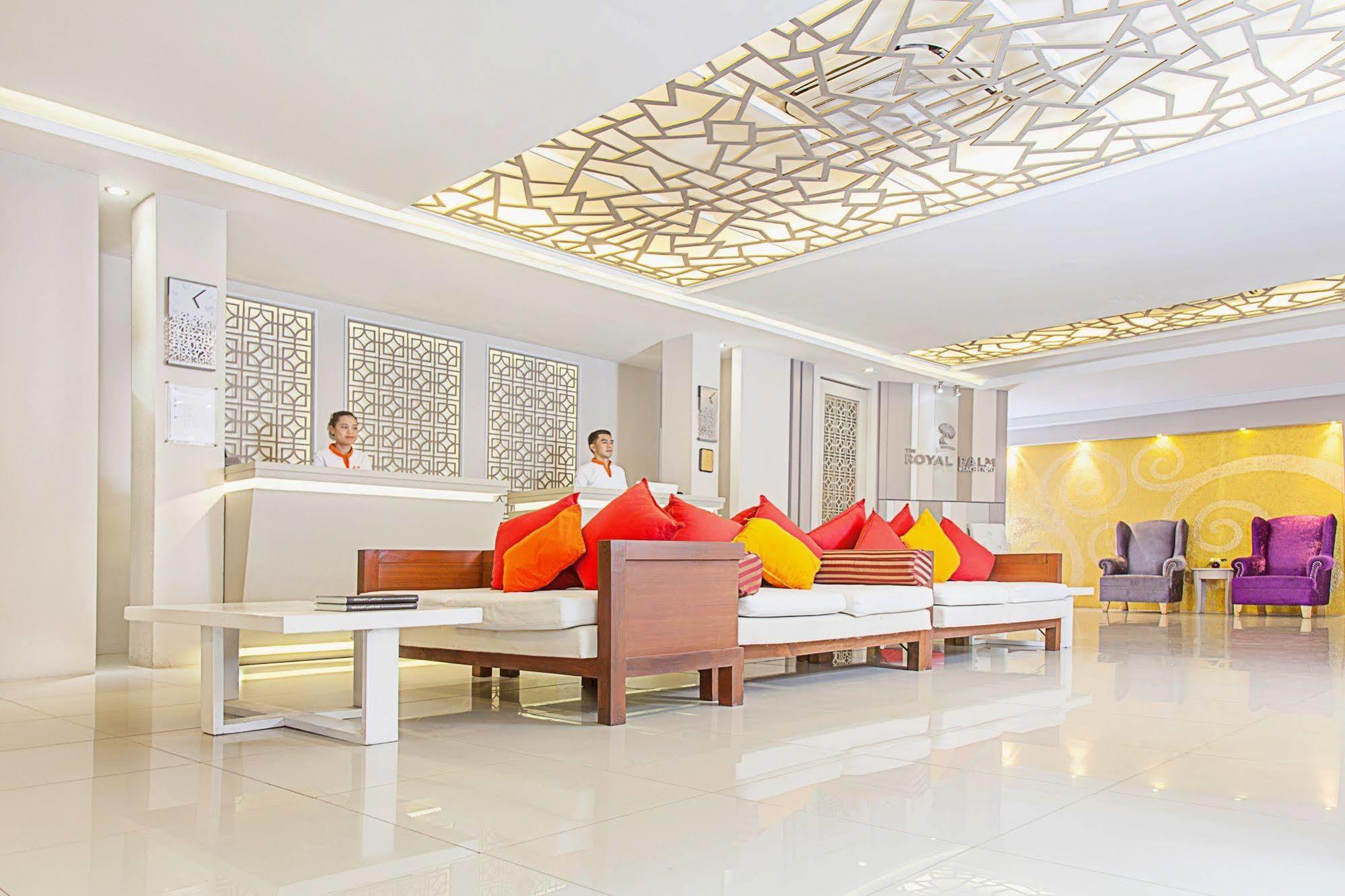 The Royal Palm Beach Front Patong Exterior foto