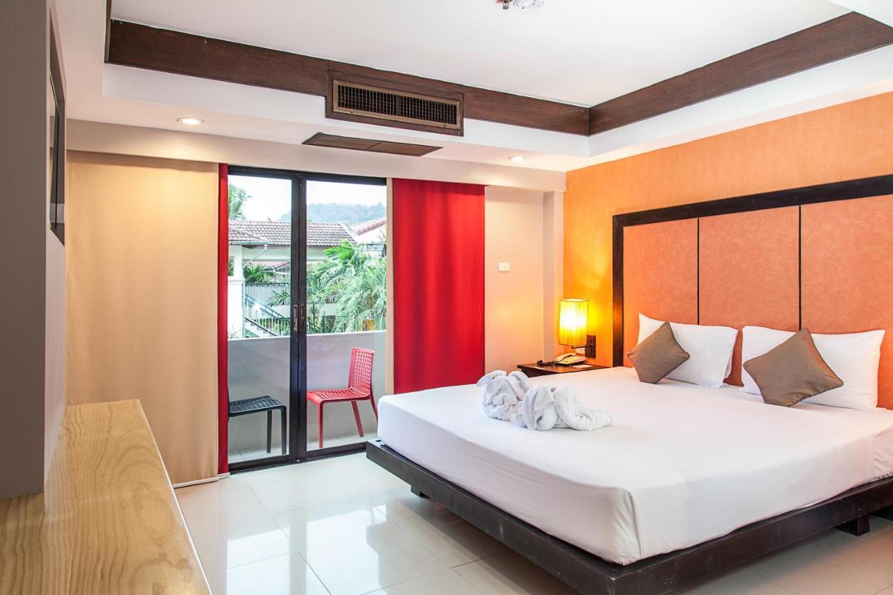 The Royal Palm Beach Front Patong Exterior foto